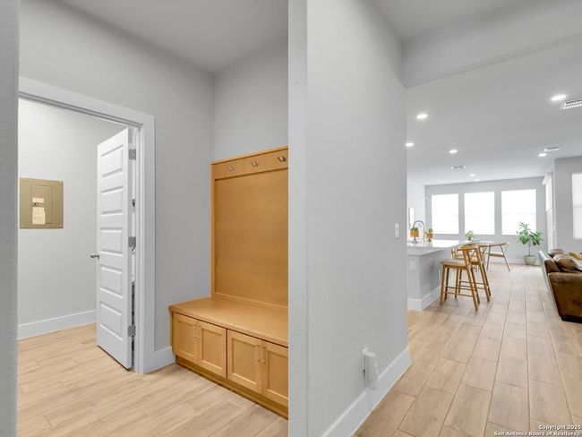 7105 Walkers Loop, House other with 3 bedrooms, 2 bathrooms and null parking in San Antonio TX | Image 7