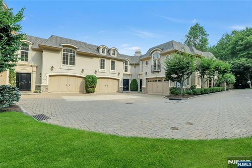 414 Bellaire Dr, Demarest, NJ, 07627-1321 | Card Image