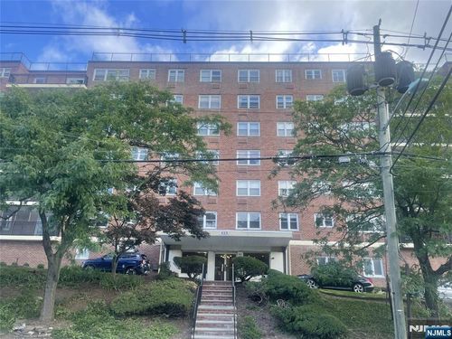 415 Claremont Ave, Montclair, NJ, 07042-1849 | Card Image