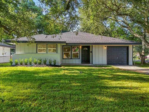 1131 Prune St, La Marque, TX, 77568-5739 | Card Image