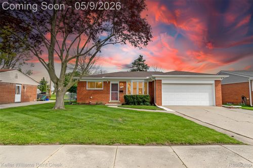 20761 Shoreview St, Clinton Township, MI, 48035-1642 | Card Image