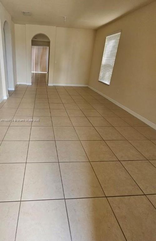 0-17024 Sw 95th Ter, Miami, FL, 33196-4758 | Card Image