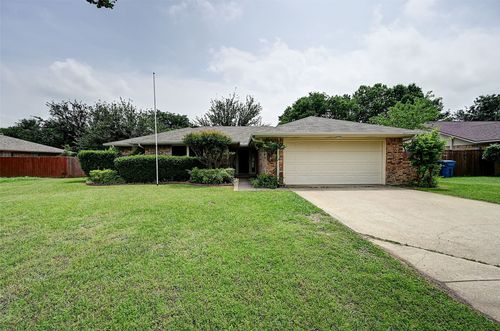 1133 Stapleton Ln, Flower Mound, TX, 75028-1132 | Card Image