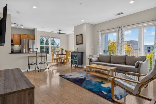 5213-5 Repton Cir, Watertown, MA, 02472 | Card Image