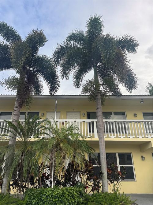 apt-6-2120 Ne 42nd Ct, Lighthouse Point, FL, 33064-7388 | Card Image