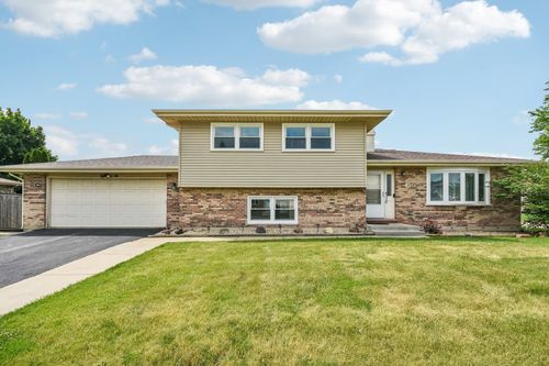 410 Flint Trail, Carol Stream, IL, 60188 | Card Image