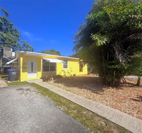 1311 N 69th Ave, Hollywood, FL, 33024-5611 | Card Image
