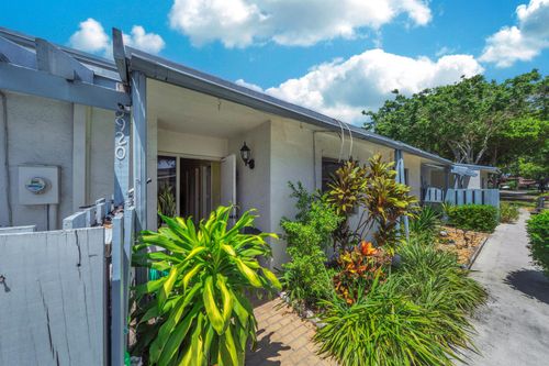 7-s-3920 Sw 69th Terrace, Miramar, FL, 33023 | Card Image