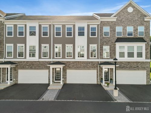 6 Coogan Ct, Morris Plains, NJ, 07950-2552 | Card Image