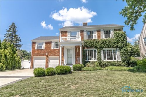 2403 Hempstead Rd, Ottawa Hills, OH, 43606-2450 | Card Image