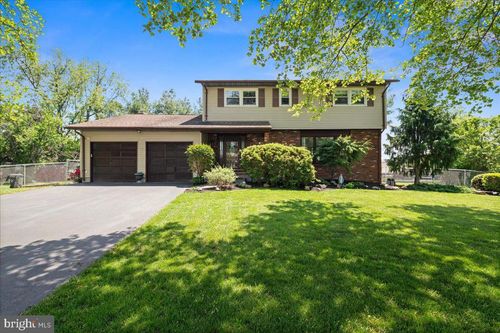19 Strassberg Ct, Hamilton, NJ, 08690-2259 | Card Image
