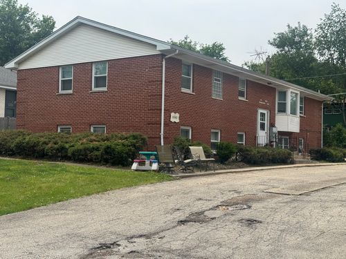 5840 Sunrise Ave, Clarendon Hills, IL, 60514-1743 | Card Image