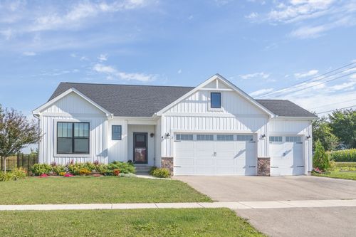 1731 S 5th St, Eldridge, IA, 52748-1302 | Card Image