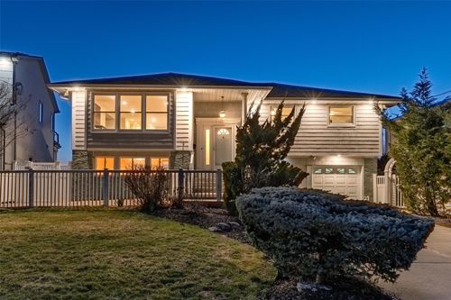 3046 Shore Rd, Bellmore, NY, 11710-4831 | Card Image