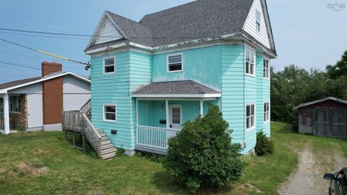 209 South St, Glace Bay, NS, B1A1W2 | Card Image