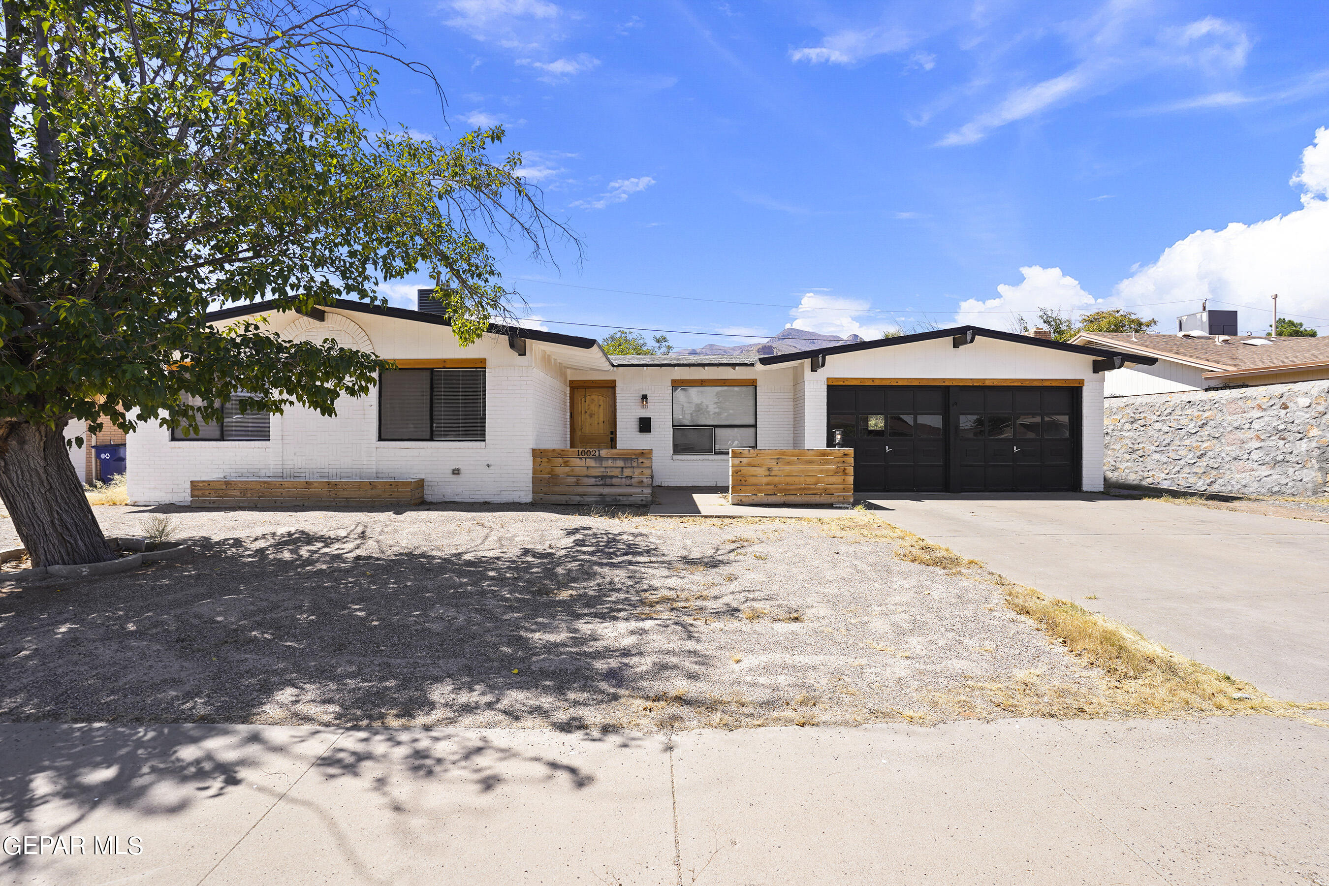 Goliad Dr, El Paso, TX 79924