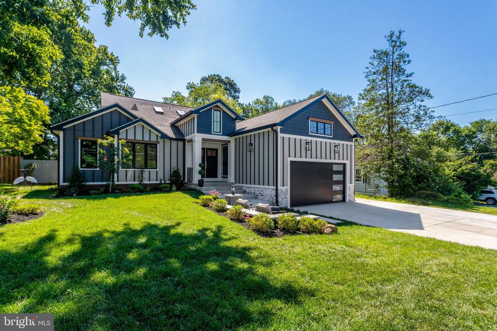 Residential in FALLS CHURCH 2