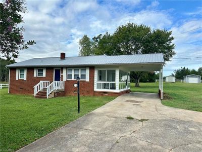 1785 Henley Country Road, House other with 2 bedrooms, 1 bathrooms and null parking in Randleman NC | Image 1