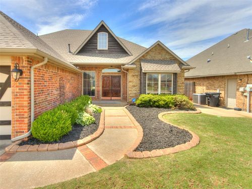 1113 Kelsi Dr, Moore, OK, 73160-0707 | Card Image