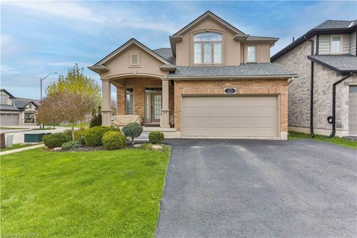 55 Fisher St, Brantford, ON, N3T0G4 | Card Image