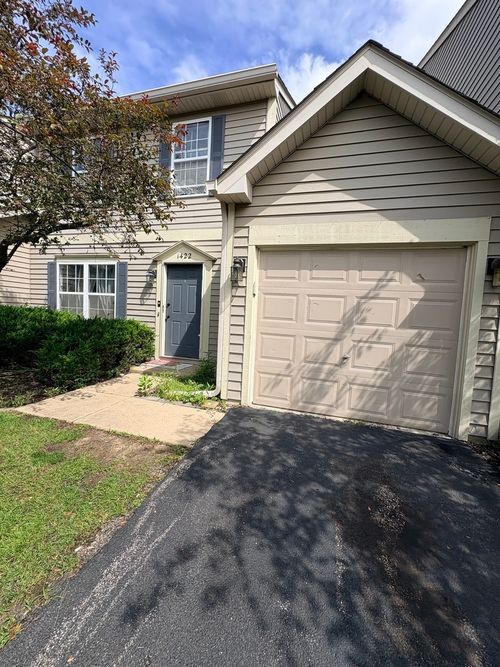 1422 W Split Oak Cir, Round Lake Beach, IL, 60073-4678 | Card Image