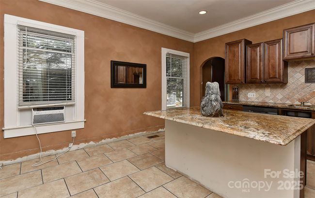 Kitchen | Image 20