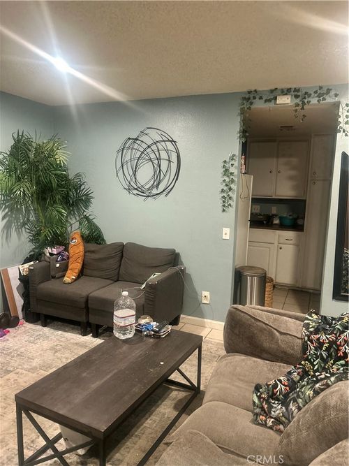 apt-h-8998 Mango Ave, Fontana, CA, 92335-4876 | Card Image