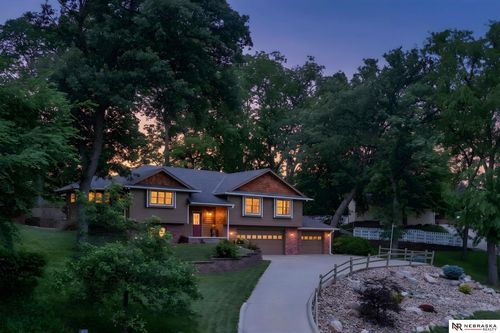 56218 Grande Oak Ln, Glenwood, IA, 51534-6379 | Card Image