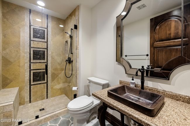 Bathroom | Image 14