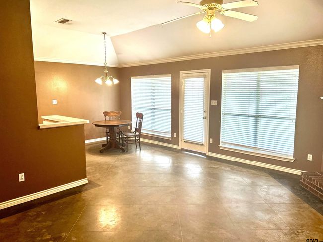 11340 Derby Dr, House other with 3 bedrooms, 2 bathrooms and null parking in Flint TX | Image 6