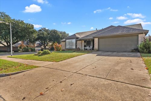 8114 Azzurra Dr, Rowlett, TX, 75089-2651 | Card Image