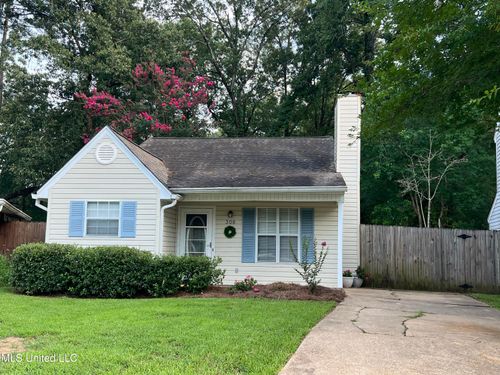 308 N Grove Cir, Brandon, MS, 39047-6738 | Card Image