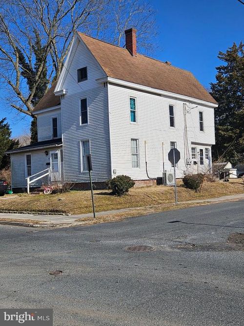 723 Clarke Ave, POCOMOKE CITY, MD, 21851-1433 | Card Image