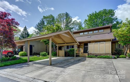 103 Red Oak Dr, Hendersonville, NC, 28791-1960 | Card Image