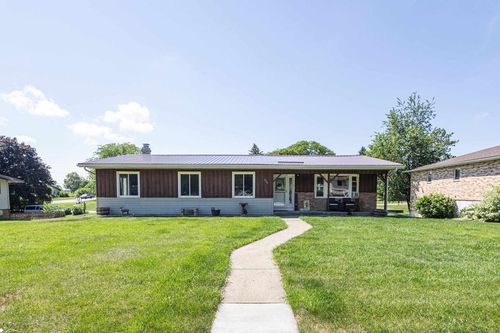 505 W North St, Dodgeville, WI, 53533-1005 | Card Image