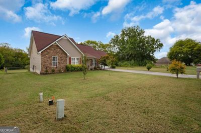 208 Larkspur Drive Sw, House other with 3 bedrooms, 2 bathrooms and 4 parking in Calhoun GA | Image 3