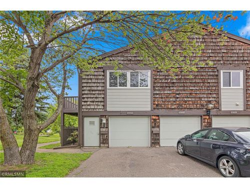 4968 Grenwich Trail, Oakdale, MN, 55128 | Card Image