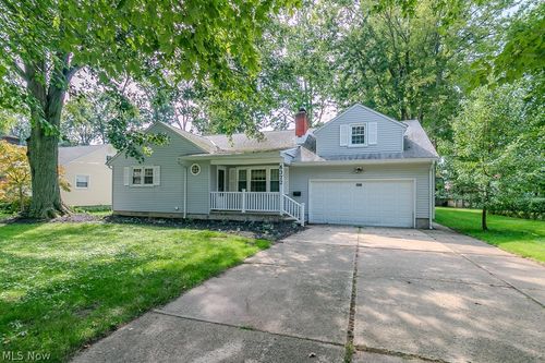 6372 Clearair Dr, Mentor, OH, 44060-3612 | Card Image