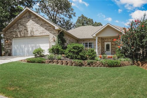 1 Totton Ln, Bella Vista, AR, 72714-3639 | Card Image