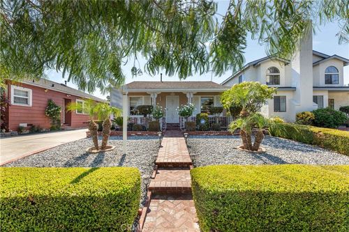 3139 Chestnut Ave, Long Beach, CA, 90806-1342 | Card Image