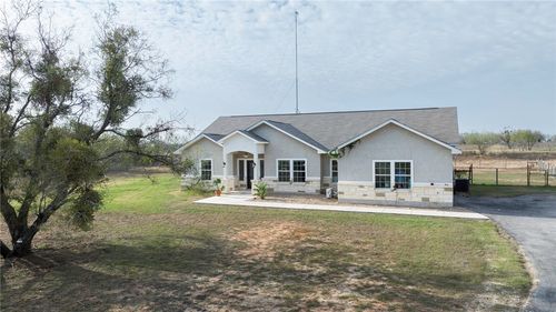 105 Hidden Hvn, Floresville, TX, 78114-0060 | Card Image