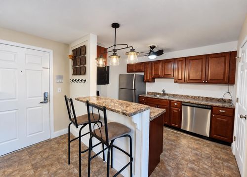 k3-65 Log St, Manchester, NH, 03102-6705 | Card Image