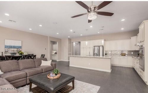 3269 E Ironside Ln, Gilbert, AZ, 85298-0847 | Card Image
