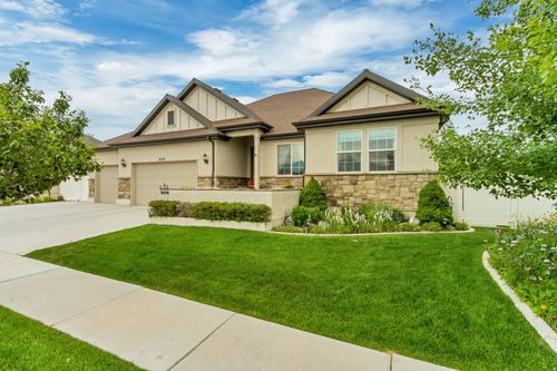6372 N Davis Knolls Dr, Eagle Mountain, UT, 84005-4572 | Card Image
