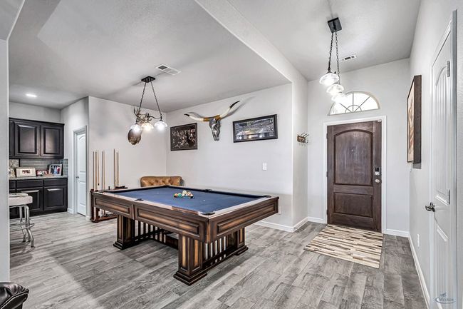 6917 Mcpherson Ln, House other with 4 bedrooms, 2 bathrooms and 2 parking in Midland TX | Image 6
