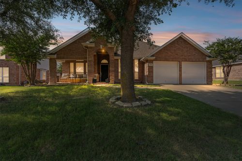 1107 Noblewood Dr, Glenn Heights, TX, 75154-8769 | Card Image