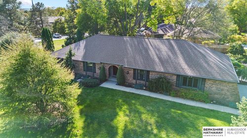 724 Eldorado Dr, Omaha, NE, 68154-1127 | Card Image