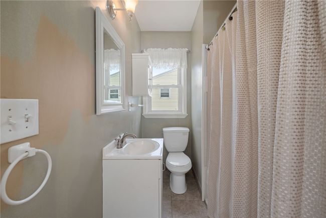 140 Blanding Ave, House other with 3 bedrooms, 2 bathrooms and 7 parking in East Providence RI | Image 16