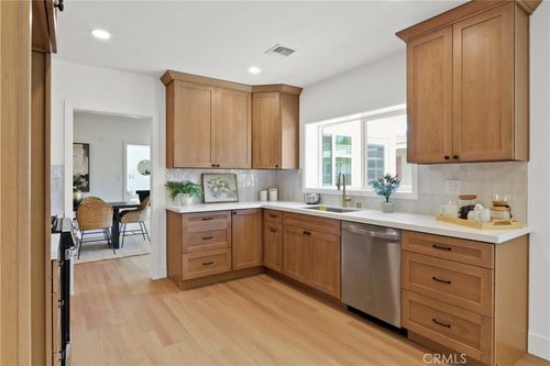 3533 Gundry Ave, Long Beach, CA, 90807-4822 | Card Image