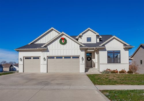 205 Centennial Dr, Huxley, IA, 50124-4707 | Card Image